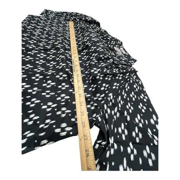 Roman’s Blouse Size 1X Black White Long Sleeves button down with collar - Picture 7 of 10